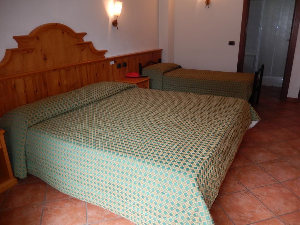 Albergo Du Soleil Cogne Ruang foto